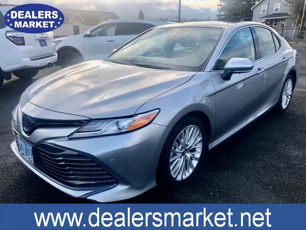Image 2019 Toyota Camry Xle v6 fwd